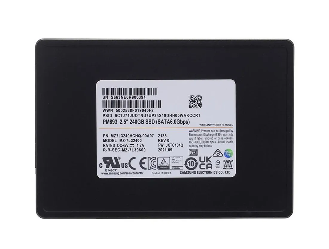 Samsung MZ7L3240HCHQ-00A07 240 GB PM893 SATA 6.0 Gbps 2.5 inch Enterprise / Data Center Read Intensive Solid State Drive