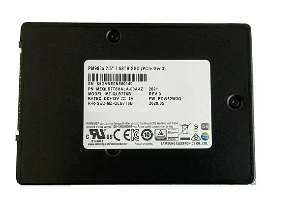 Samsung MZQLB7T6HALA-00AAZ 7.68 TB PM983a PCIe Gen3 x4 2.5 inch Read Intensive Solid State Drive